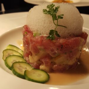 tuna-pineapple tartare yuzu spuma