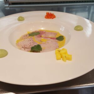snapper crudo huaicana crema-avocado crema